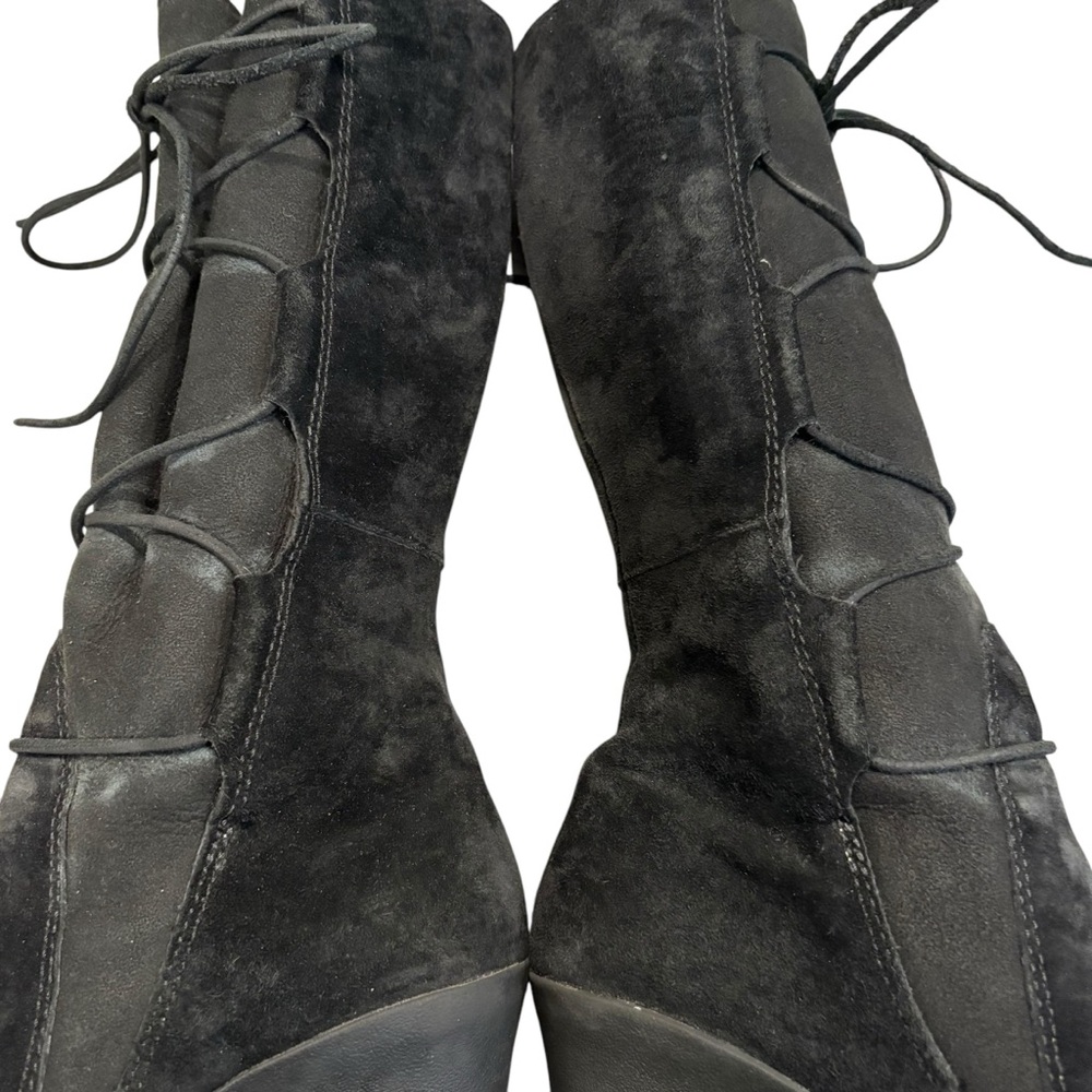 UGG Australia Elsey Black Suede Lace Up Wedge
Winter Boots 5596, Sz 7 - Picture 8 of 16
